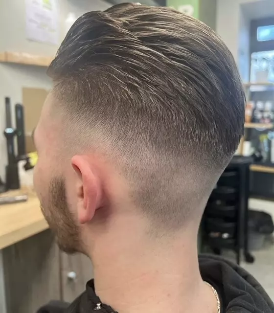 Résultat après la prestation de coiffure